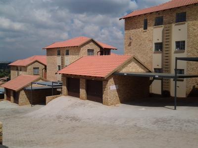 Townhouse For Rent in Meyersdal, Alberton