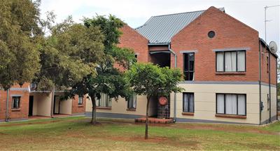 Townhouse For Rent in Auckland Park, Johannesburg