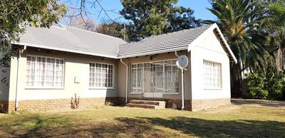 House For Sale in Bloubosrand, Randburg