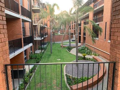 Townhouse For Rent in Melrose North, Johannesburg