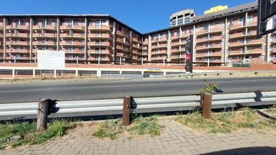 Apartment / Flat For Rent in Braamfontein, Johannesburg