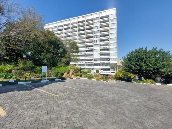 Apartment / Flat For Sale in Parktown, Johannesburg
